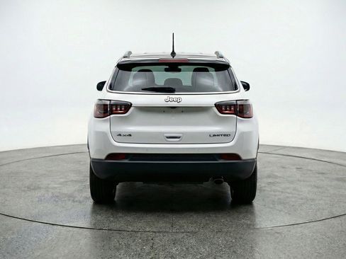 Used 2025 Jeep Compass Limited AWD/4WD image 7