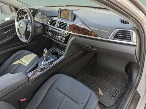 Used 2017 BMW 320i Sedan image 18