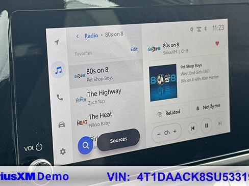 Used 2025 Toyota Camry SE image 27