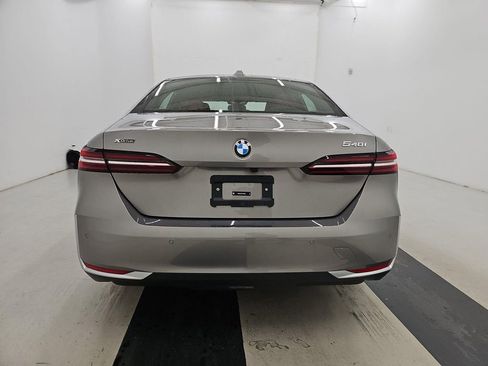 Used 2026 BMW 540i xDrive image 3
