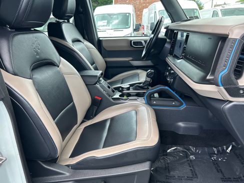 Used 2023 Ford Bronco Wildtrak AWD/4WD image 18