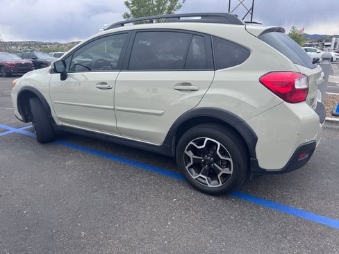 Used 2015 Subaru Crosstrek 2.0i Premium w/ Popular Package #2 AWD/4WD image 2