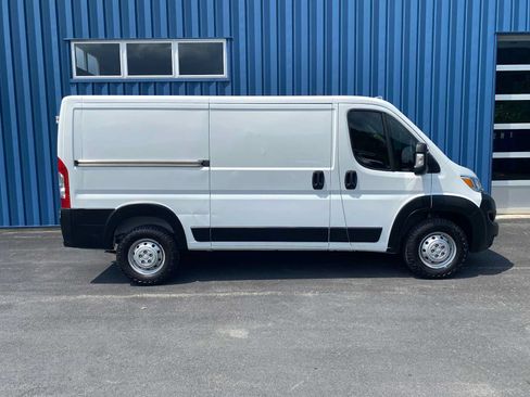 Used 2023 RAM ProMaster 2500 FWD image 10