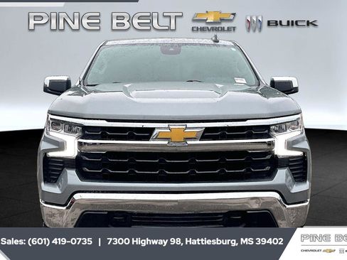 Used 2025 Chevrolet Silverado 1500 LT w/ Convenience Package II AWD/4WD image 3