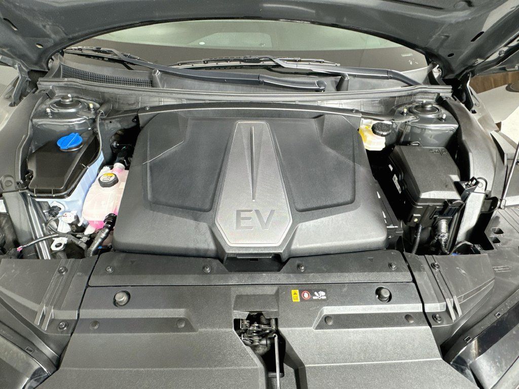Used 2023 Kia EV6 Wind w/ Wind Technology Package AWD/4WD image 19