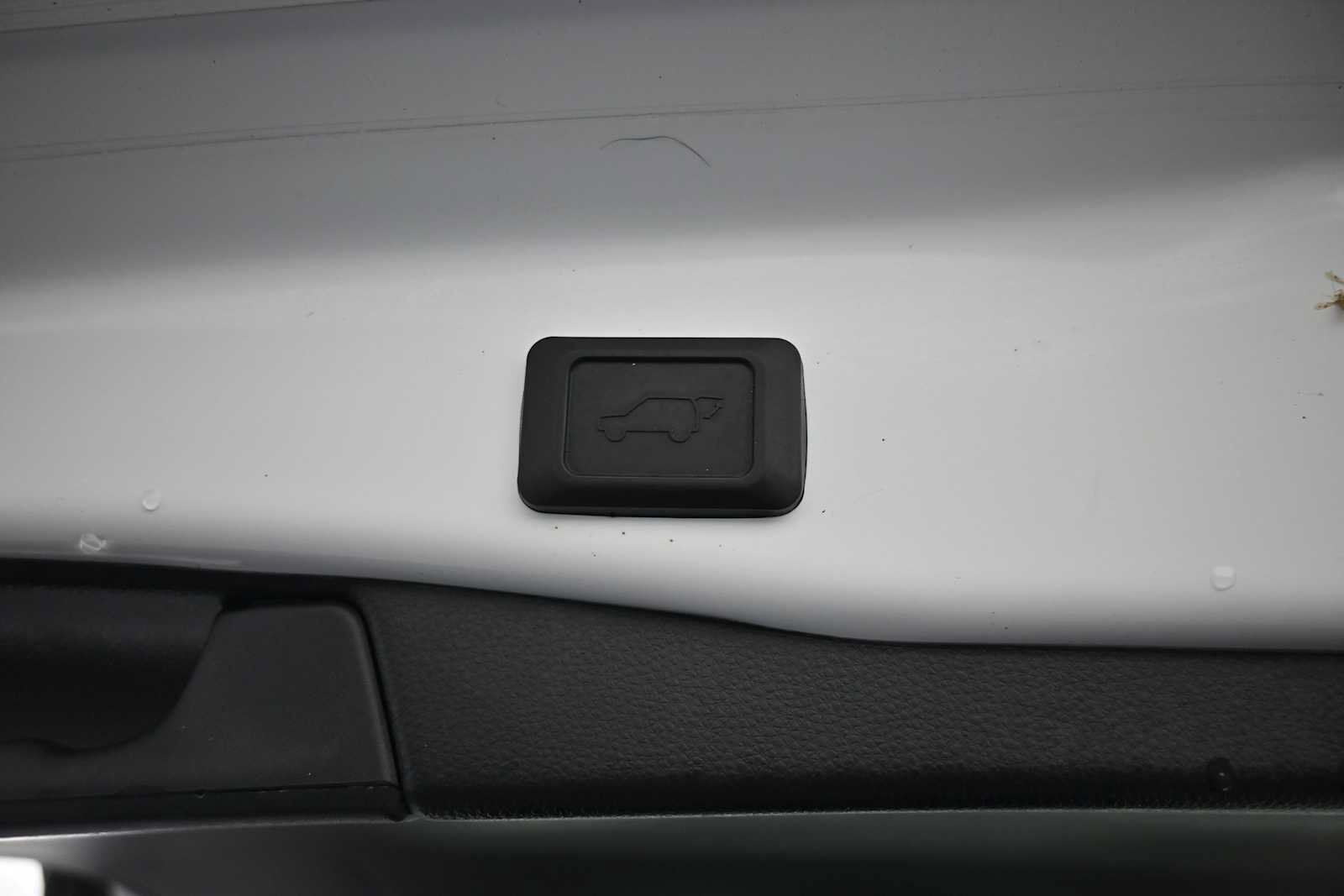 Used 2023 Toyota RAV4 SE w/ Weather & Moonroof Package AWD/4WD image 23