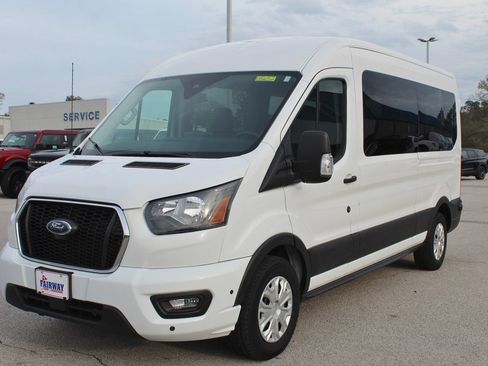 Used 2024 Ford Transit 350 XLT image 3