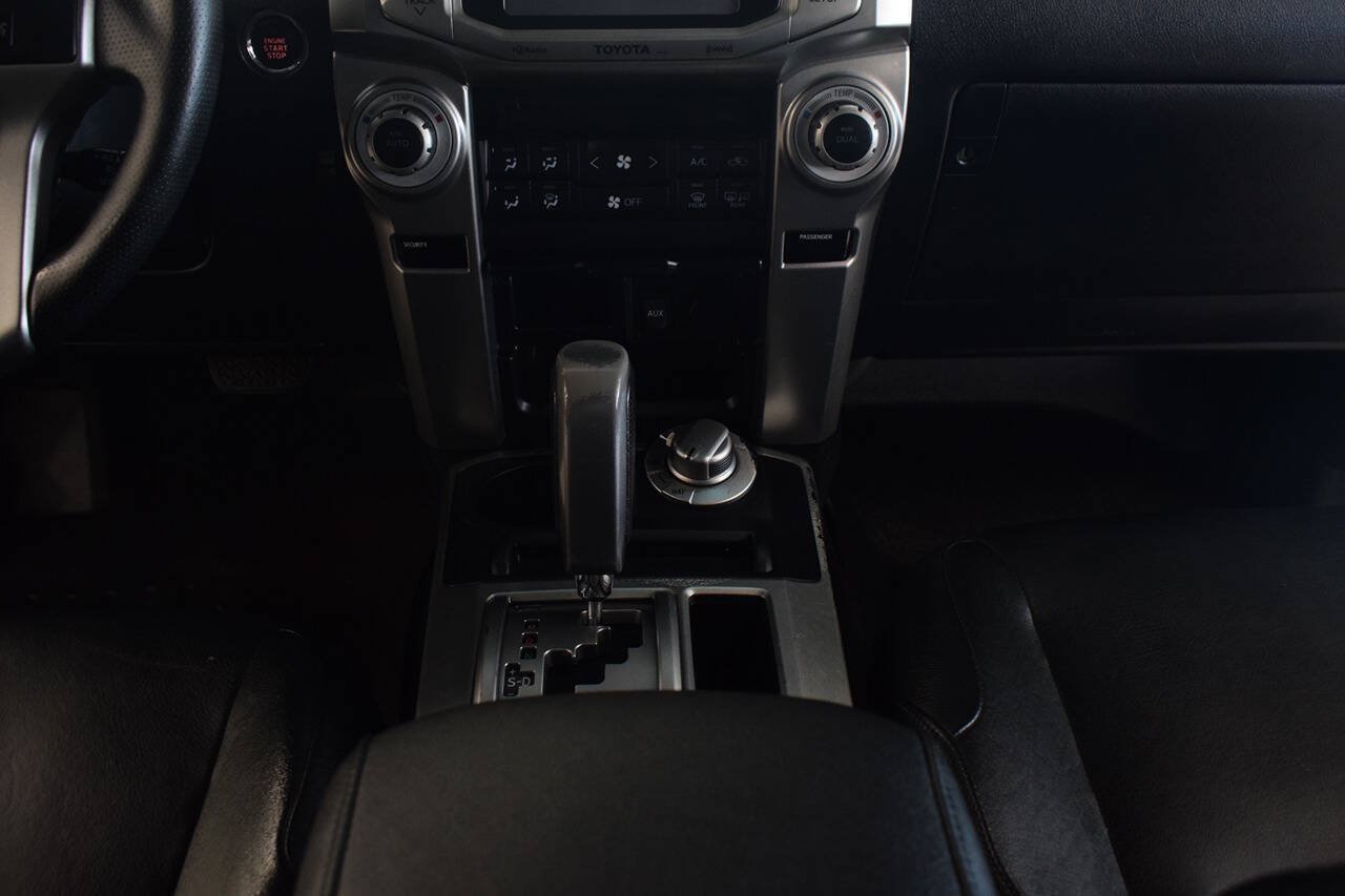 Used 2012 Toyota 4Runner Limited AWD/4WD image 29