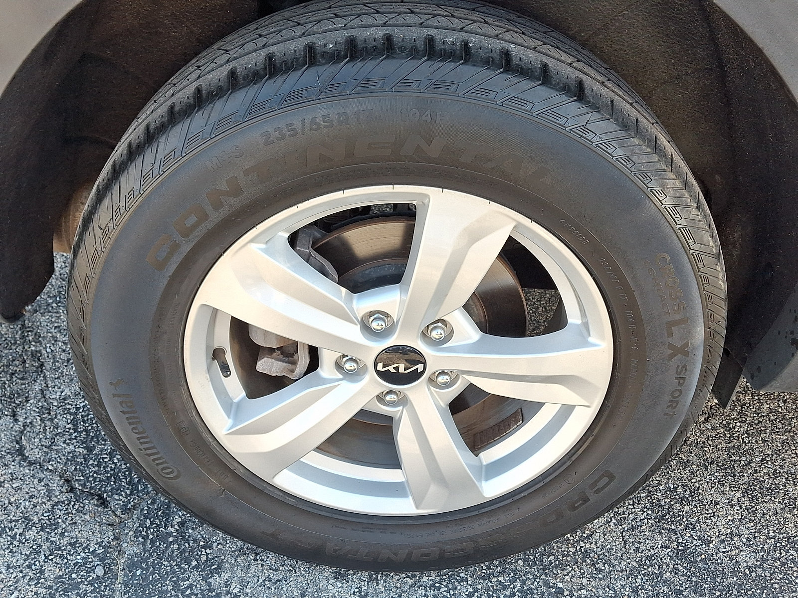 Certified 2023 Kia Sorento LX AWD/4WD image 7