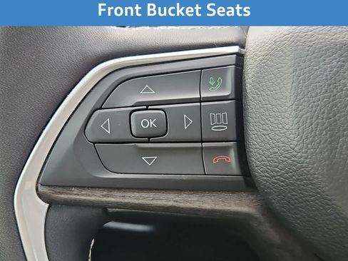 Used 2023 Jeep Grand Cherokee Limited image 25