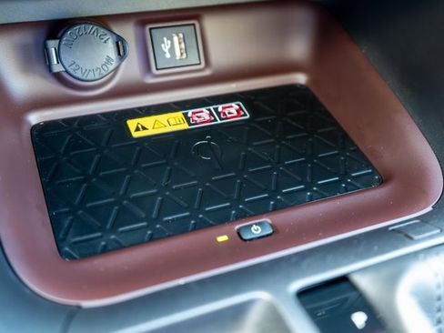 Used 2024 Toyota RAV4 Limited image 36