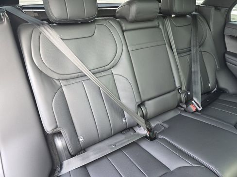 New 2026 Land Rover Range Rover Sport SE AWD/4WD image 32