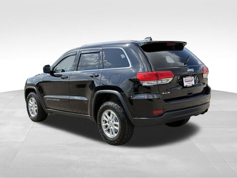 Used 2019 Jeep Grand Cherokee Laredo AWD/4WD image 5