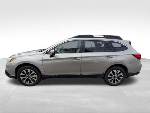 Used 2016 Subaru Outback 2.5i Limited AWD/4WD image 4