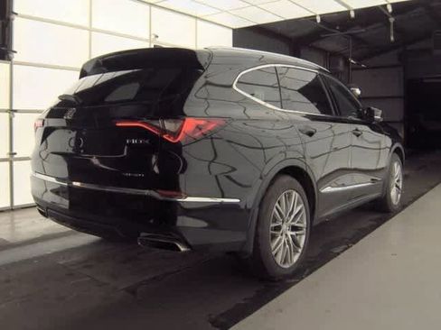 Used 2023 Acura MDX SH-AWD w/ Advance Package image 3