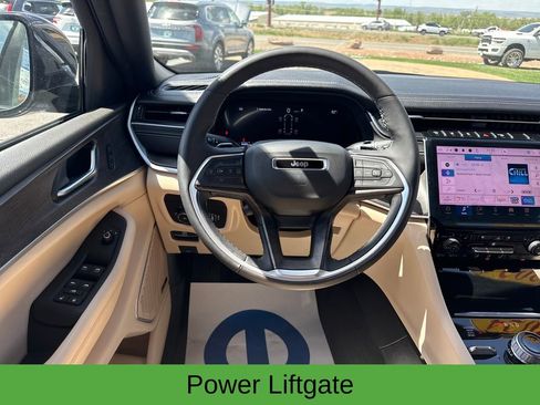 Used 2024 Jeep Grand Cherokee L Limited w/ Luxury Tech Group II AWD/4WD image 16