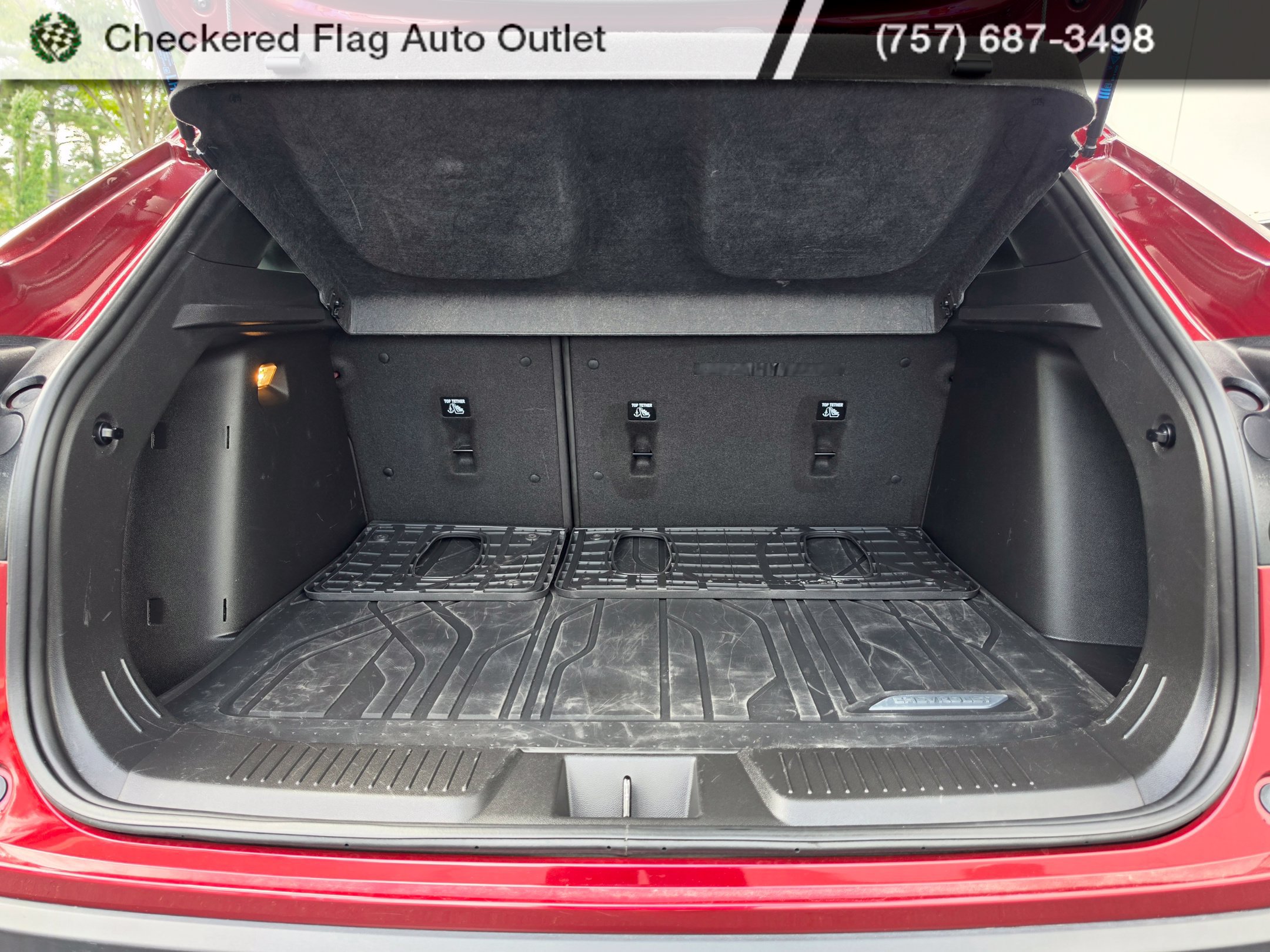 Used 2024 Chevrolet Trax RS w/ Sunroof Package FWD image 16