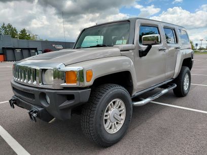 Used 2009 HUMMER H3 w/ Chrome Appearance Package