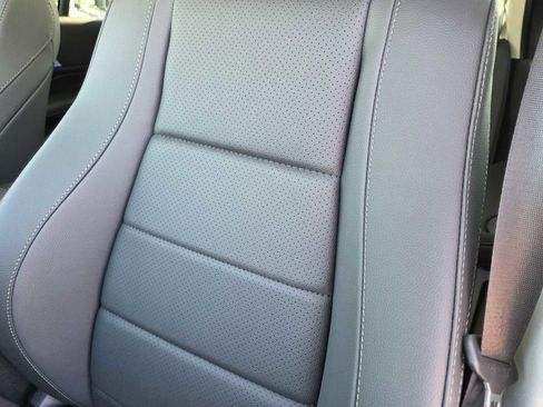 Used 2025 Mercedes-Benz GLE 350 4MATIC image 16