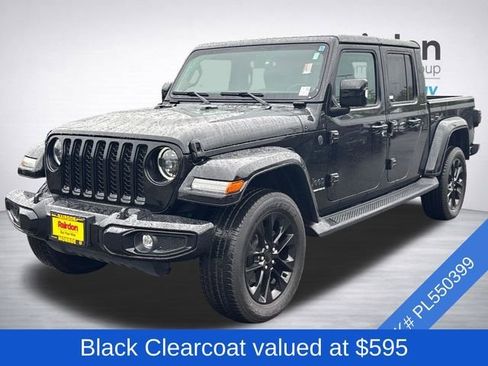 Used 2023 Jeep Gladiator Overland AWD/4WD image 3