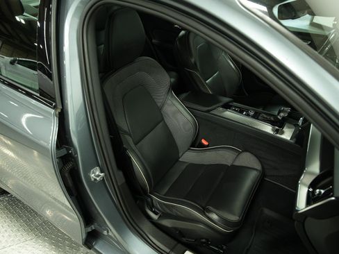 Used 2019 Volvo S60 T5 R-Design FWD image 17