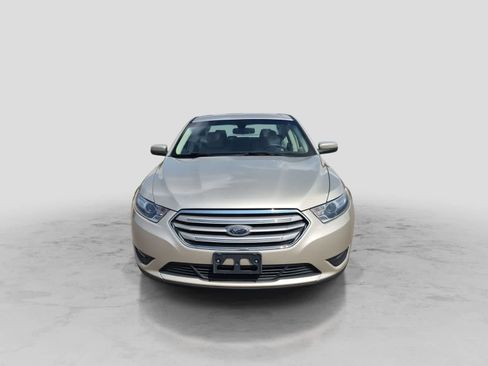 Used 2017 Ford Taurus SEL w/ Equipment Group 201A FWD image 3