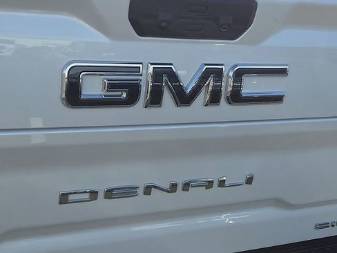 Used 2025 GMC Sierra 3500 Denali Ultimate image 31