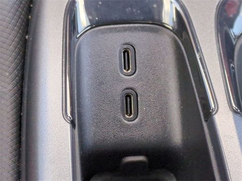 Certified 2024 Chevrolet Equinox EV RS image 26