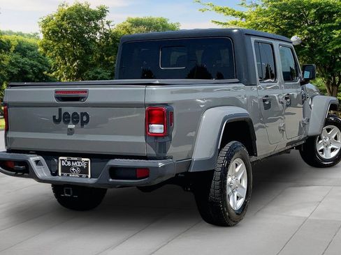 Used 2023 Jeep Gladiator Sport AWD/4WD image 6