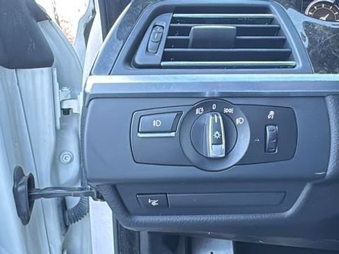 Used 2015 BMW 640i xDrive Convertible image 16