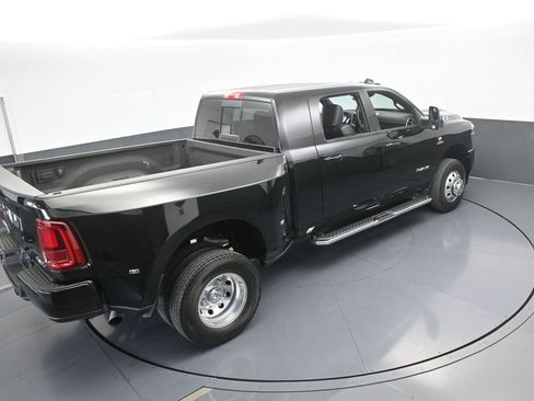 Used 2025 RAM 3500 Laramie image 61