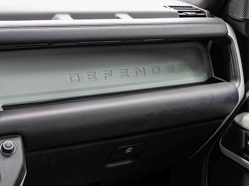 Used 2022 Land Rover Defender 110 XS Edition image 15