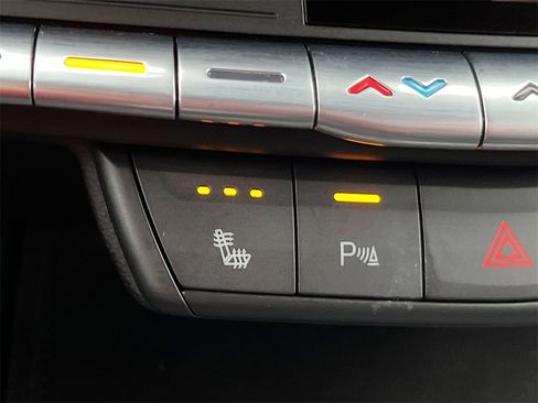 Used 2020 Cadillac XT4 Premium Luxury w/ Cold Weather Package image 21