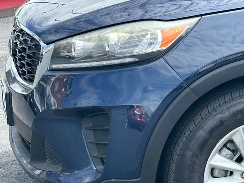 Used 2019 Kia Sorento AWD V6 image 12