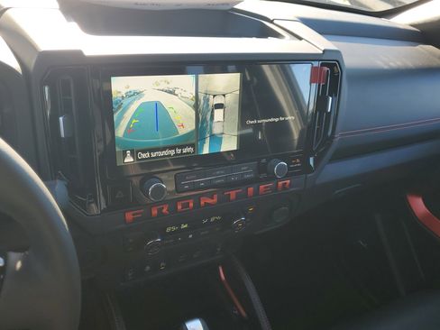 Used 2025 Nissan Frontier Pro-X w/ Pro Premium Package image 23