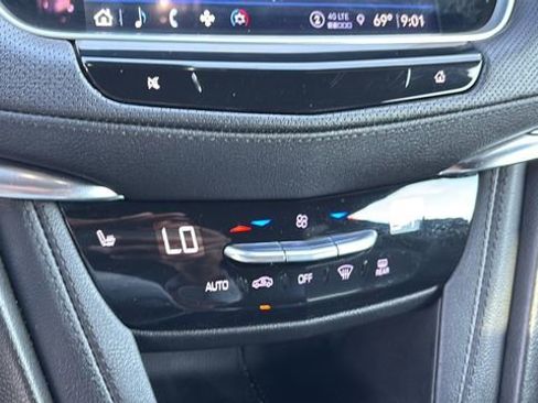 Used 2022 Cadillac XT5 Premium Luxury image 31