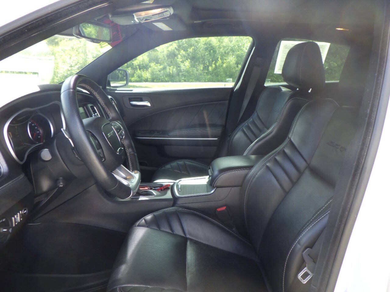 Used 2018 Dodge Charger SRT w/ Technology Group RWD image 10