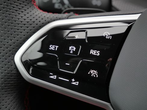 Certified 2024 Volkswagen GTI S image 33