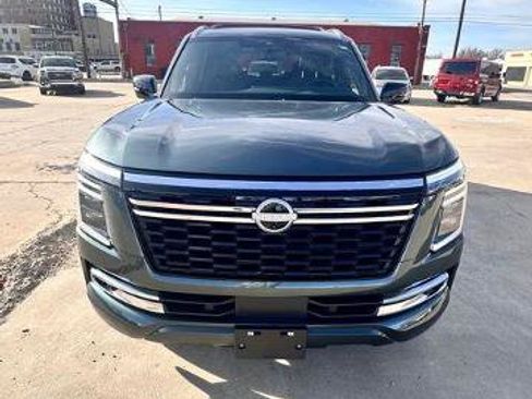 Certified 2025 Nissan Armada Platinum image 2