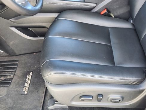 Used 2022 Nissan Murano SV w/ SV Midnight Edition Package image 8