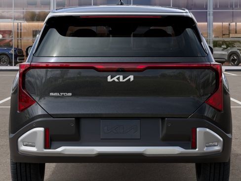 New 2027 Kia Seltos S FWD image 13