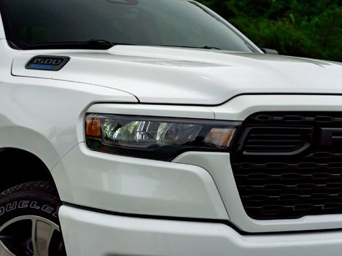 New 2026 RAM 1500 Express RWD image 4