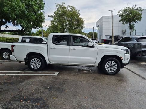 Used 2024 Nissan Frontier SV w/ SV Convenience Package RWD image 4