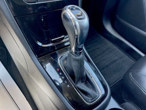 Used 2018 Buick Encore Essence FWD image 15