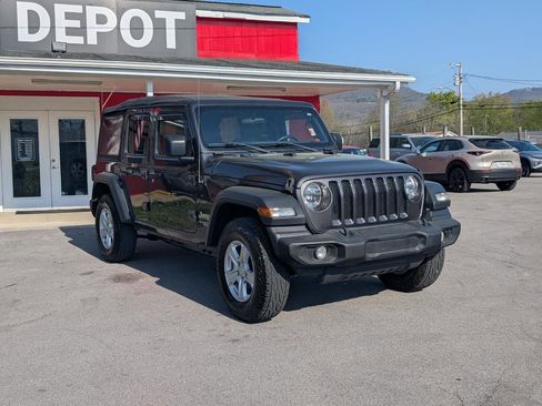 Used 2018 Jeep Wrangler Unlimited Sport S image 6