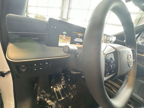 New 2026 Nissan Leaf Platinum+ w/ Cargo Package (Platinum+) image 13