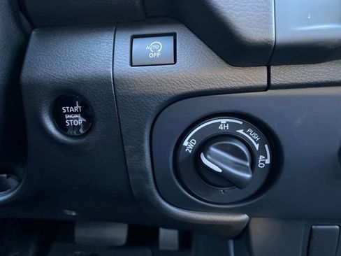 New 2026 Nissan Frontier SV image 19