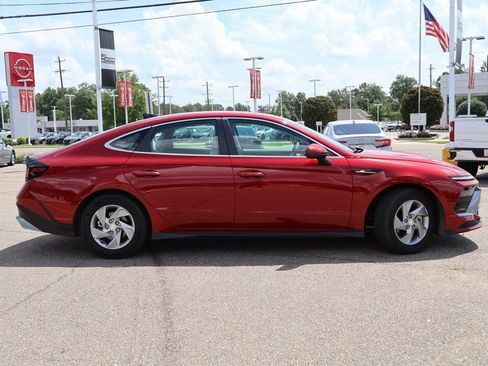Used 2025 Hyundai Sonata SE image 20