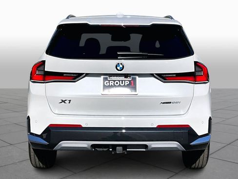 Used 2026 BMW X1 xDrive28i w/ Technology Package AWD/4WD image 4