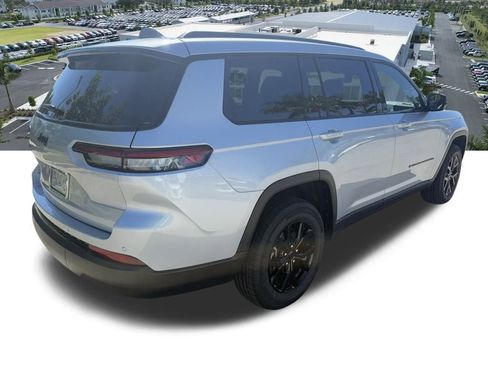 Certified 2025 Jeep Grand Cherokee L Altitude image 5